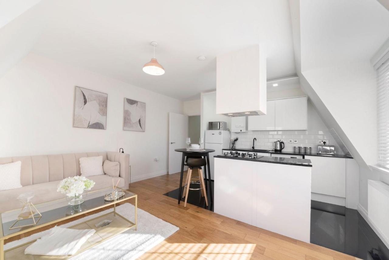 Spacious One Bed Loft Apartment Birchanger Esterno foto